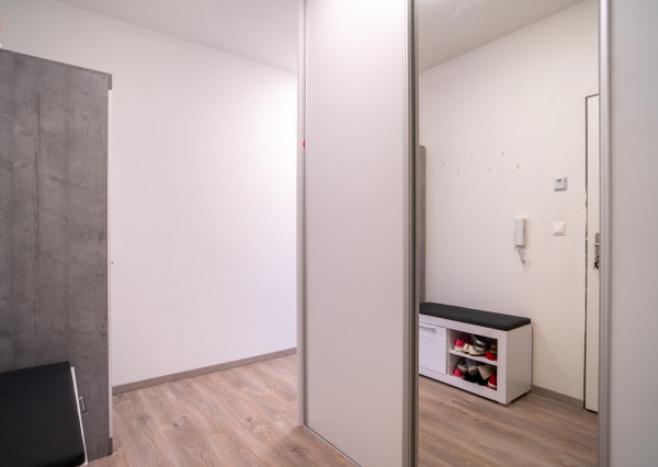 REZERVOVANÉ: Na predaj moderný 2-izbový byt v Kostolišti