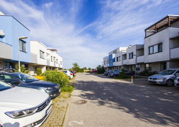 Na prenájom 2-izbový byt s veľkým slnečným balkónom v Hviezdoslavove