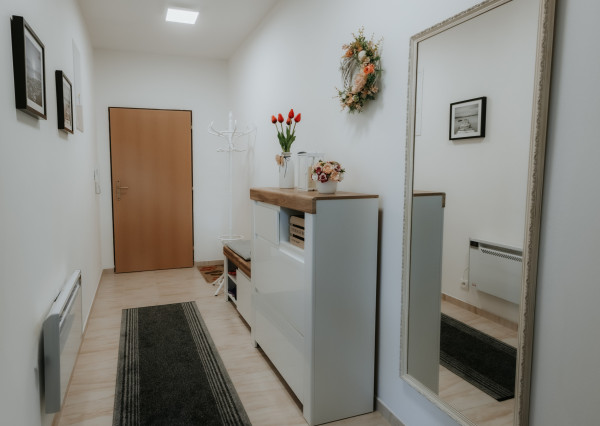 Na predaj kompletne zrekonštruovaný 2-izbový byt v Kotešovej