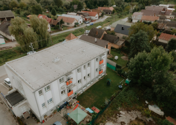 Na predaj kompletne zrekonštruovaný 2-izbový byt v Kotešovej