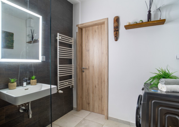 REZERVOVANÉ: Na predaj 3-izbový byt s parkovacím státím v Rajke