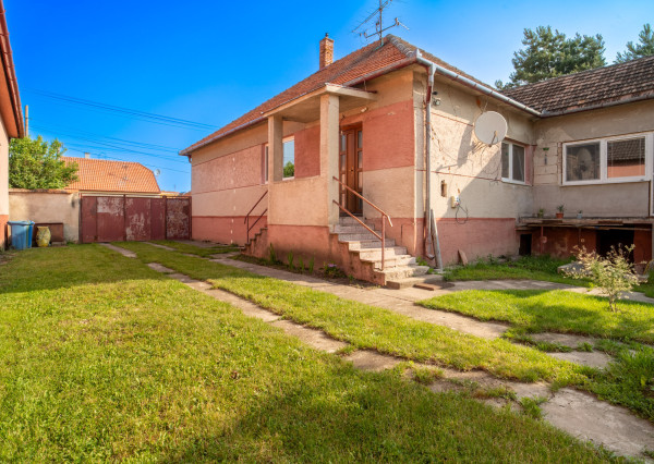 Na predaj 4-izbový rodinný dom v obci Závod