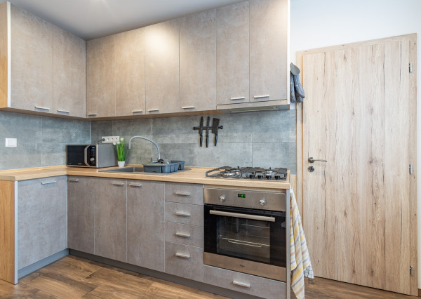 Na predaj kompletne zariadený 3,5-izbový byt v Dolnej Strede