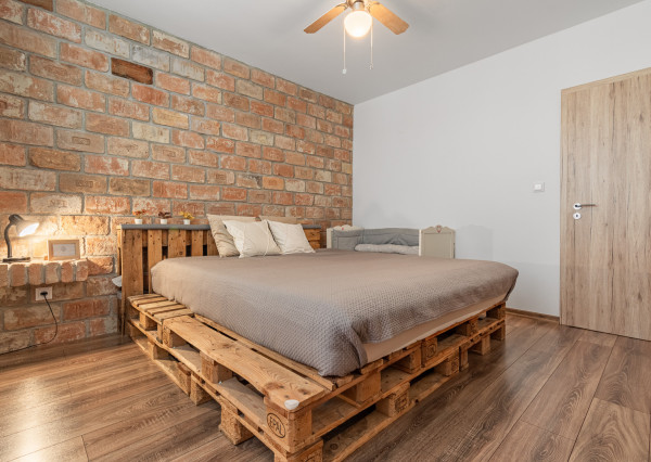 Na predaj kompletne zariadený 3,5-izbový byt v Dolnej Strede