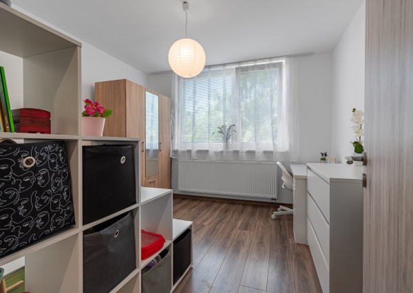 Na predaj kompletne zariadený 3,5-izbový byt v Dolnej Strede