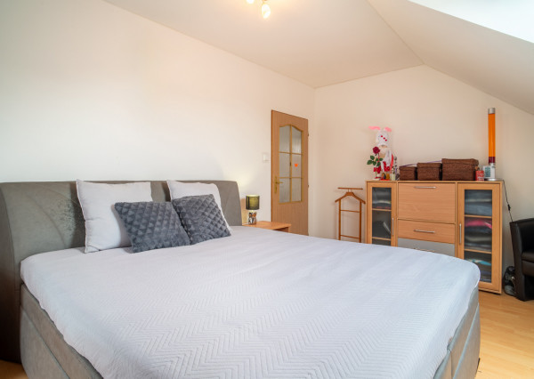 Na predaj rodinný dom s garážou v tichej časti Serede