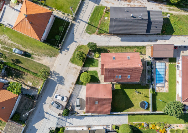 Na predaj rodinný dom s garážou v tichej časti Serede