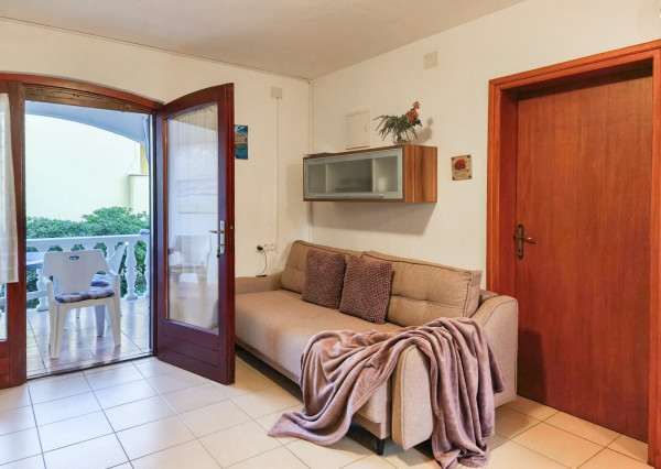 Na predaj 3-izbový apartmán na ostrove Vir v Chorvátsku