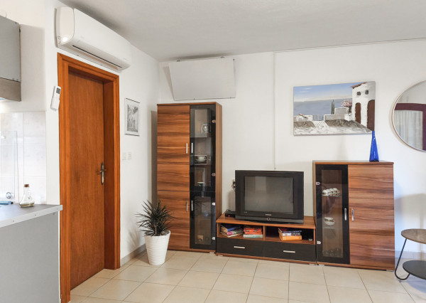 Na predaj 3-izbový apartmán na ostrove Vir v Chorvátsku