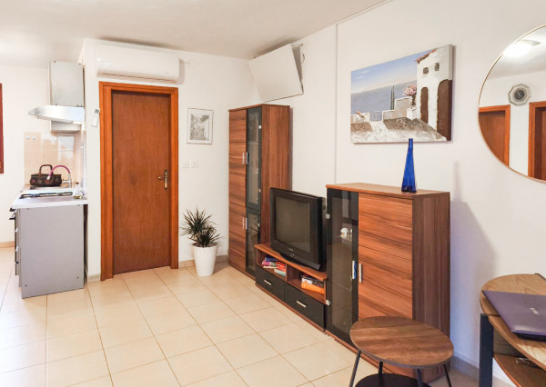 Na predaj 3-izbový apartmán na ostrove Vir v Chorvátsku