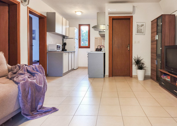 Na predaj 3-izbový apartmán na ostrove Vir v Chorvátsku