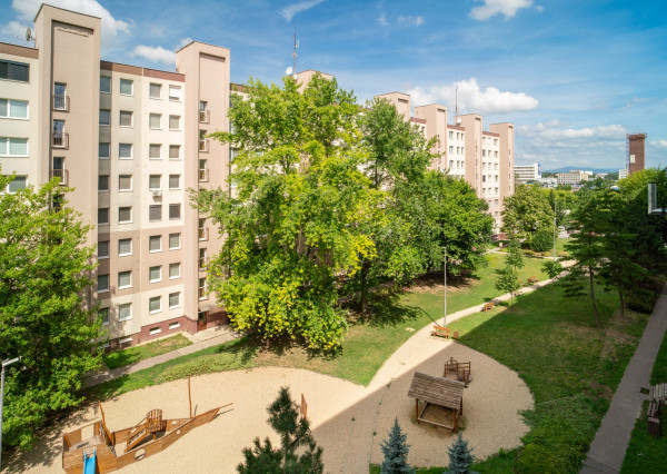 Na predaj atraktívny 2-izbový byt vo Vrábloch - Žitava