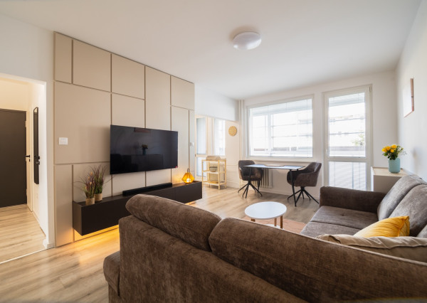 REZERVOVANÉ - Na predaj zariadený 4-izbový byt v Dúbravke