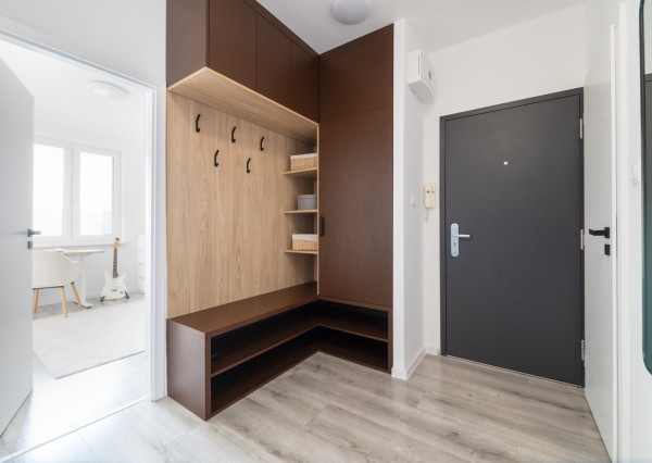 REZERVOVANÉ - Na predaj zariadený 4-izbový byt v Dúbravke