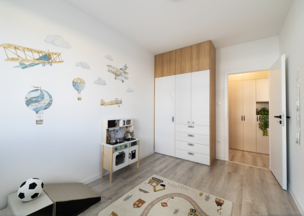 REZERVOVANÉ - Na predaj zariadený 4-izbový byt v Dúbravke