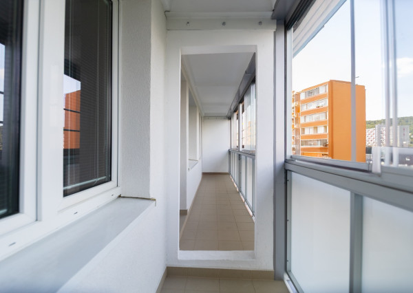 REZERVOVANÉ - Na predaj zariadený 4-izbový byt v Dúbravke