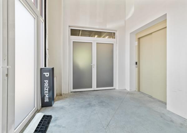 Na prenájom obchodné priestory na Betliarskej ulici