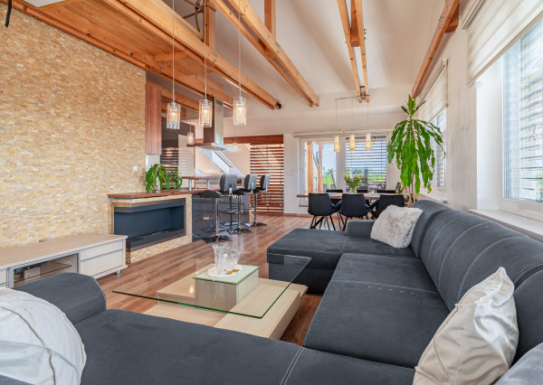 Na prenájom kompletne zariadený 4-izbový podkrovný byt v Ivanke pri Dunaji