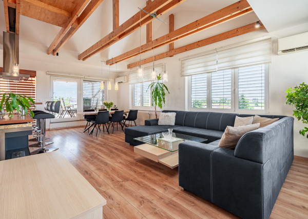 Na prenájom kompletne zariadený 4-izbový podkrovný byt v Ivanke pri Dunaji