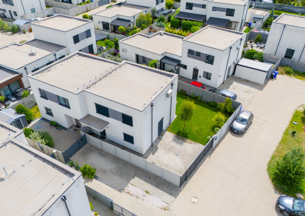 REZERVOVANÉ - Na predaj 5-izbový rodinný dom v Rovinke