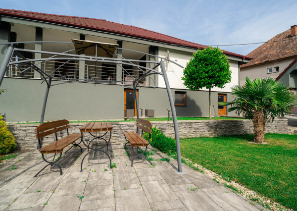 Na predaj 5-izbový rodinný dom v obci Dvorníky