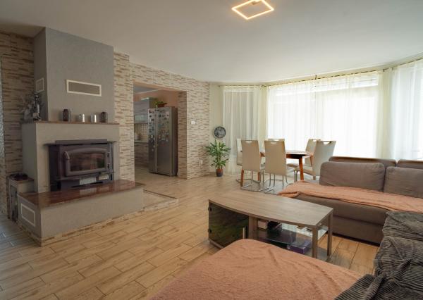 Na predaj 5-izbový rodinný dom v obci Dvorníky