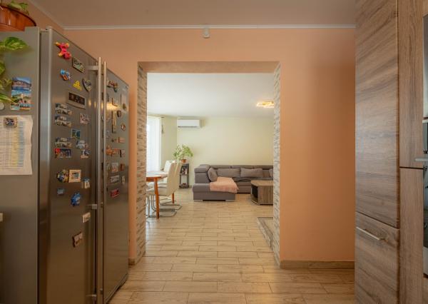 Na predaj 5-izbový rodinný dom v obci Dvorníky