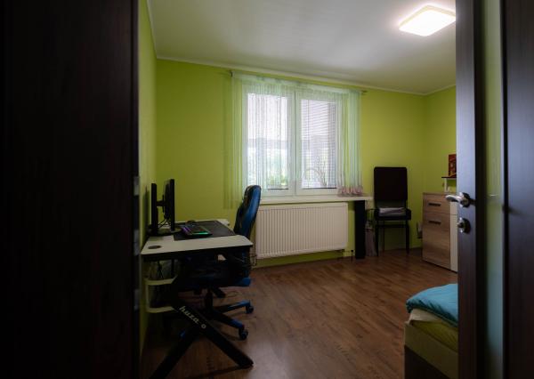 Na predaj 5-izbový rodinný dom v obci Dvorníky