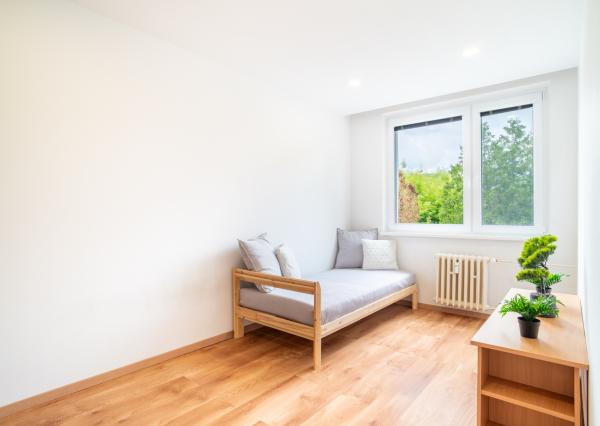 Na predaj priestranný 3-izbový byt s veľkou loggiou v Rači