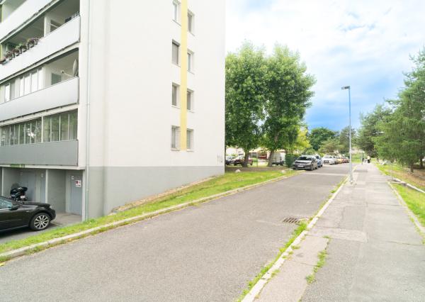 Na predaj priestranný 3-izbový byt s veľkou loggiou v Rači