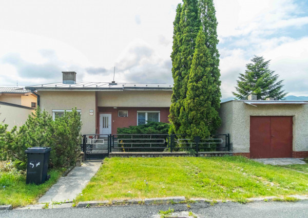 REZERVOVANÉ: Na predaj rodinný dom vo Svite v mestskej časti Podskalka