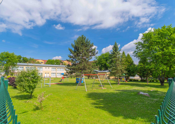 REZERVOVANÝ: Na predaj priestranný 2-izbový byt v Starej Ľubovni