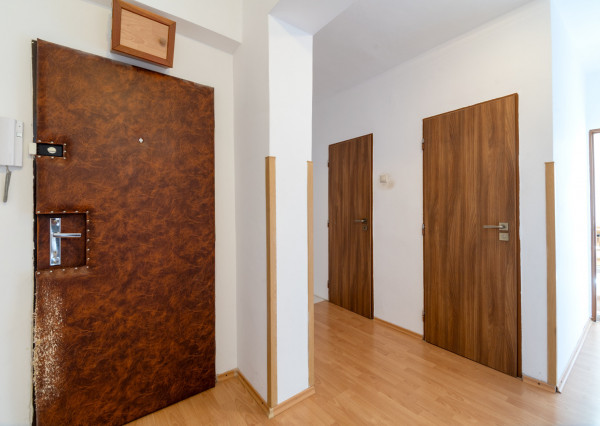 Na predaj čiastočne zariadený 3-izbový byt v Kálnici