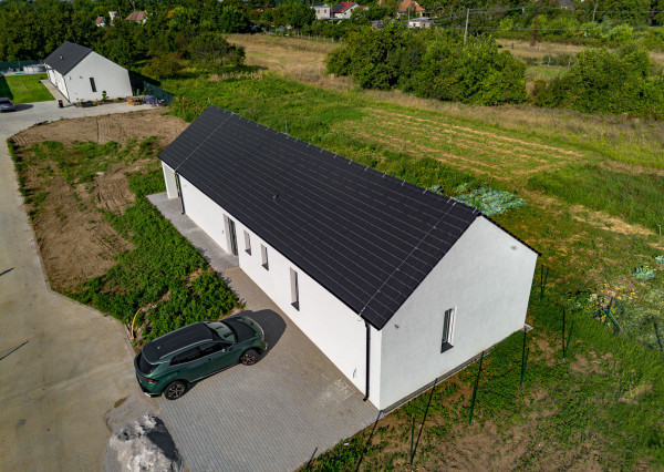 Na predaj moderný 4-izbový rodinný dom v Šoporni