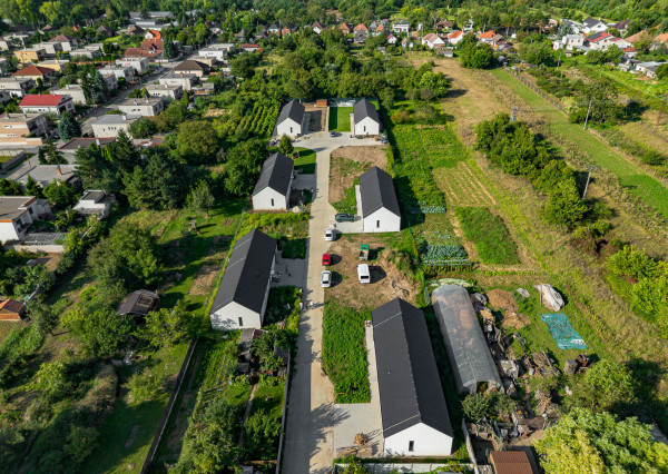 Na predaj moderný 4-izbový rodinný dom v Šoporni