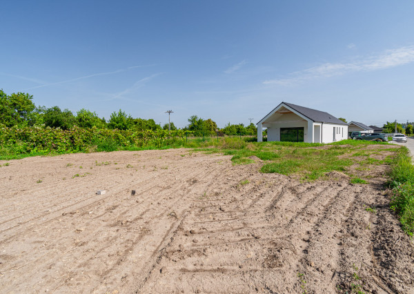Na predaj moderný 4-izbový rodinný dom v Šoporni
