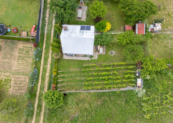 VÝRAZNÁ ZĽAVA: Na predaj záhradná chata s výhľadom na golfové ihrisko v Skalici