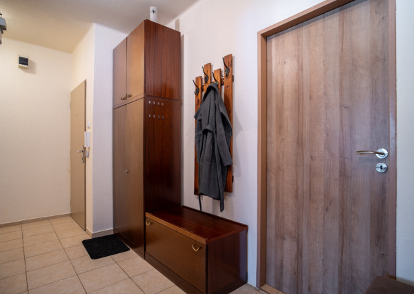 Na prenájom priestranný 3 izbový byt s balkónom v Malackách