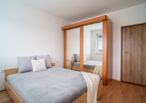 Na prenájom priestranný 3 izbový byt s balkónom v Malackách