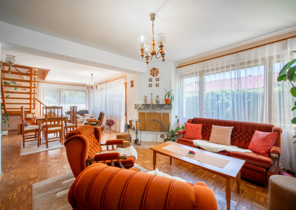 Na predaj 6-izbový rodinný dom v obci Podkriváň