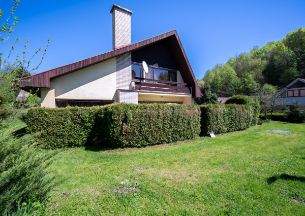 Na predaj 6-izbový rodinný dom v obci Podkriváň