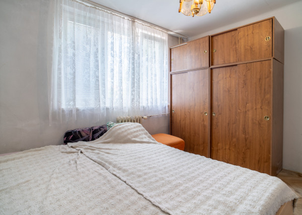 Na predaj priestranný 3-izbový byt s loggiou v centre Stupavy