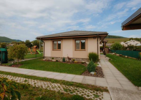 Na predaj rodinný dom v obci Zbyňov