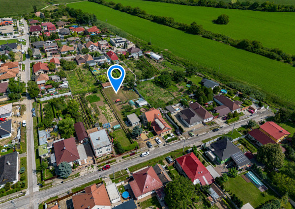 Na predaj pozemok pripravený na výstavbu v Pate