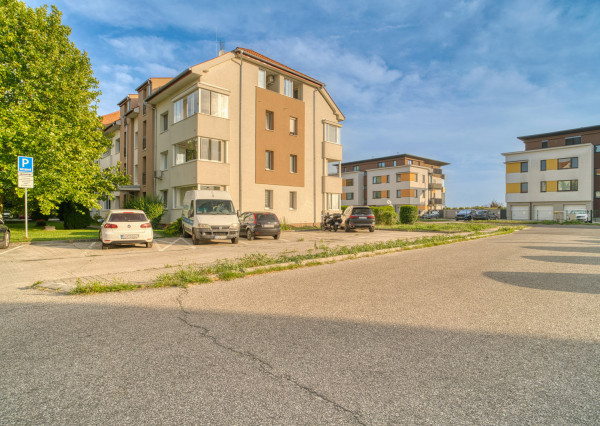 Na predaj 2-izbový byt s loggiou v Šamoríne