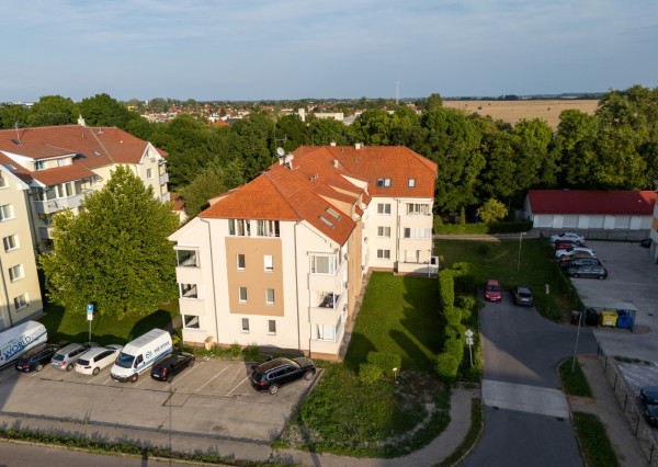 Na predaj 2-izbový byt s loggiou v Šamoríne