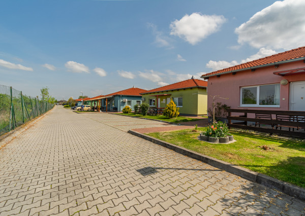 Na predaj 2-izbový byt v Senci pri jazerách s terasou