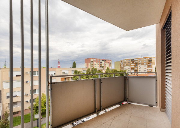 Na prenájom 3-izbový byt v centre mesta Dunajská Streda