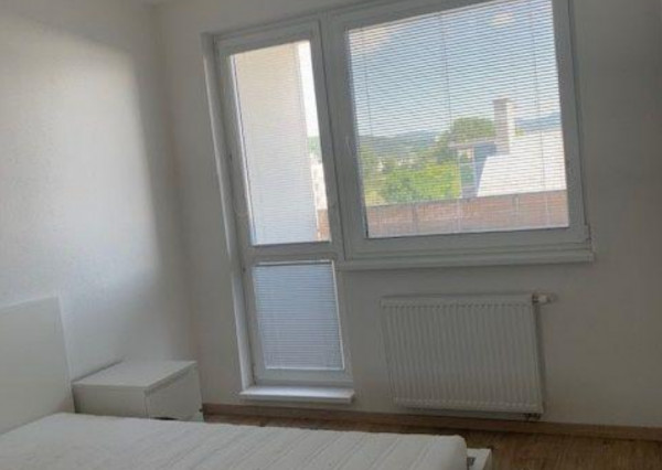 Na prenájom 2-izbový byt na Zlatovskej ulici v Trenčíne