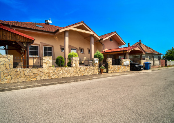 Na predaj priestranný rodinný dom v obci Zlaté Klasy